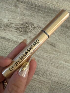 Lash Enhancing Serum — Gold